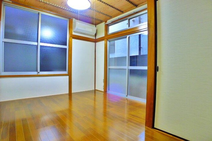 物件内観写真10　(室内からの展望)