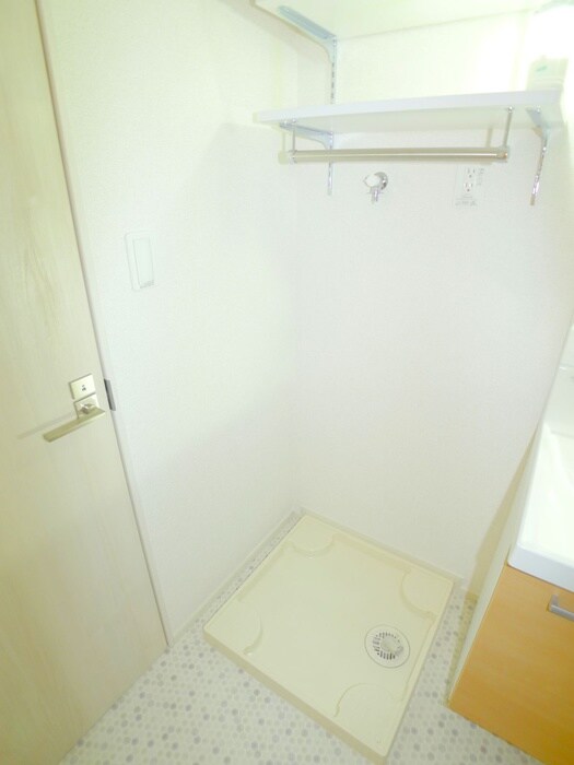 物件内観写真20　(洗濯機置場)