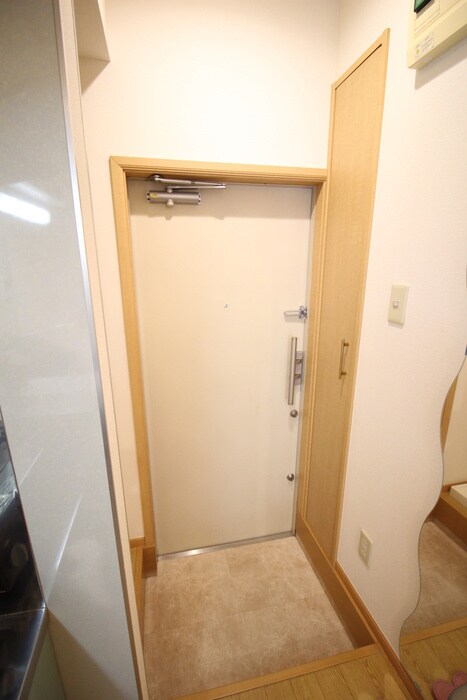 物件内観写真17　(玄関)