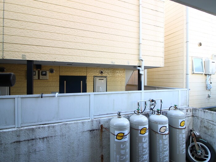 物件内観写真8　(室内からの展望)