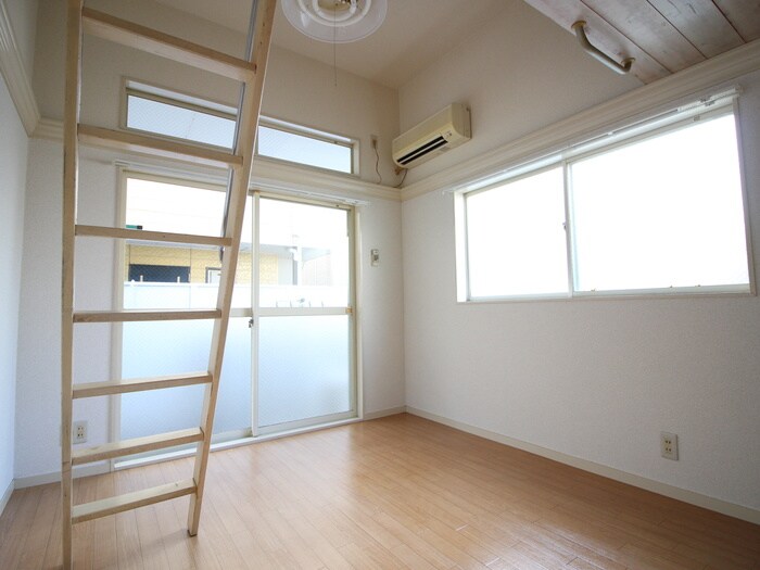 物件内観写真10　(居室)