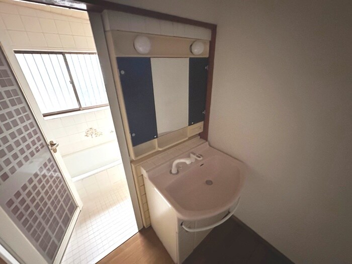 物件内観写真18　(洗面)
