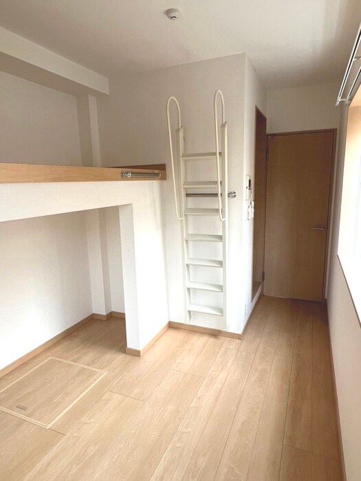 物件内観写真8　(居室)