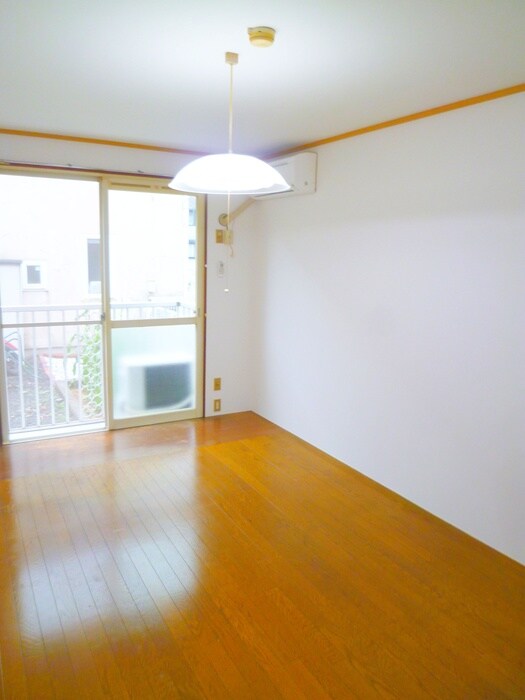 物件内観写真10　(居室)