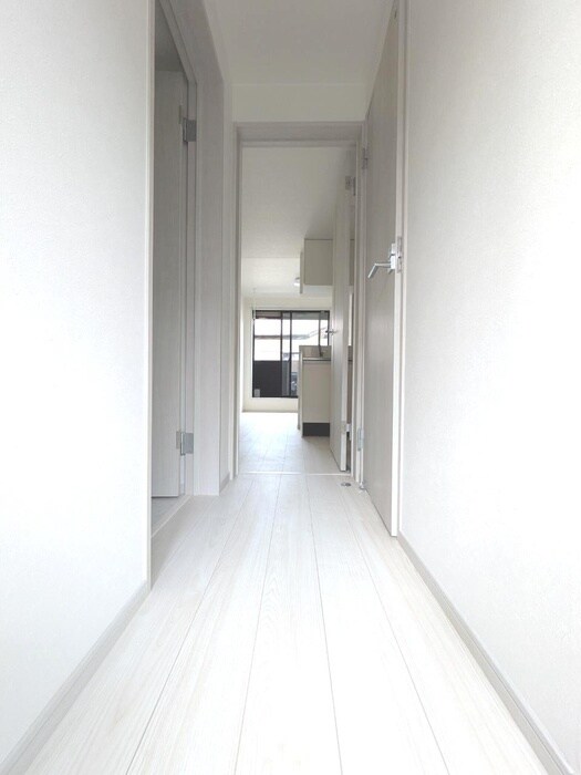 物件内観写真9　(廊下)