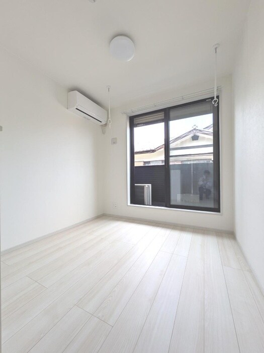 物件内観写真13　(居室)