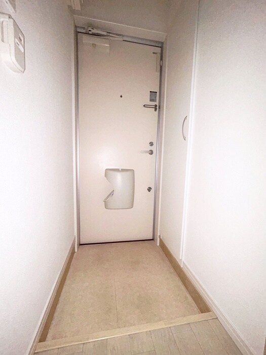 物件内観写真17　(玄関)