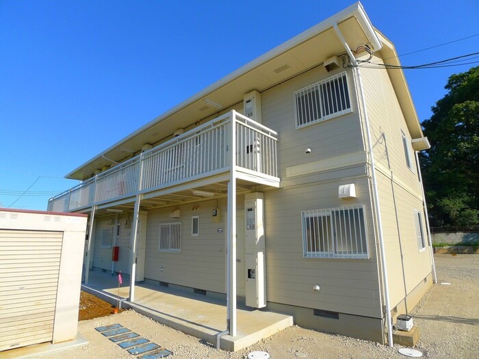 物件外観写真2　(エントランス部分)