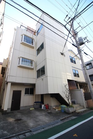イ－ストワンハイツ外観写真