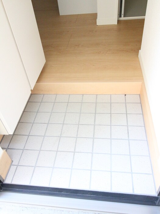 物件内観写真14　(玄関)