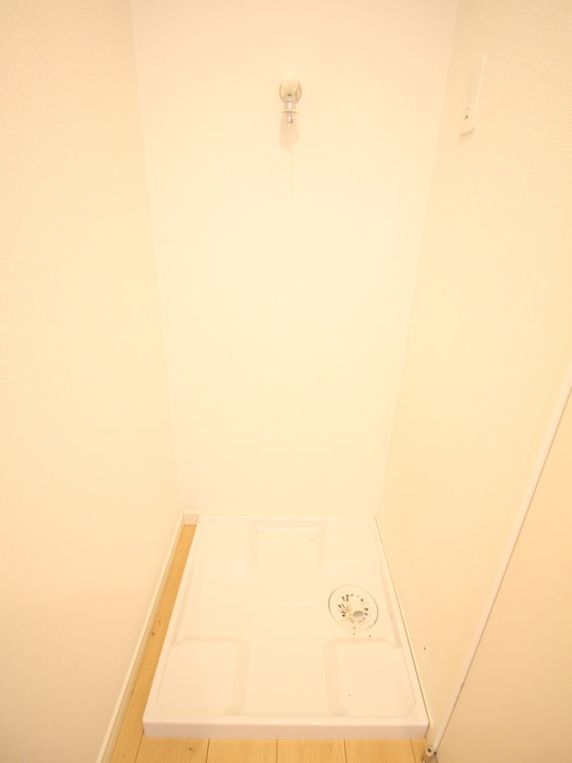 物件内観写真15　(洗濯機置場)