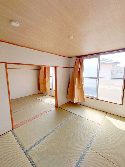 物件内観写真6　(居室)