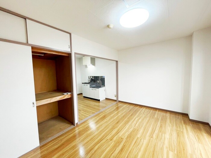 物件内観写真18　(居室)