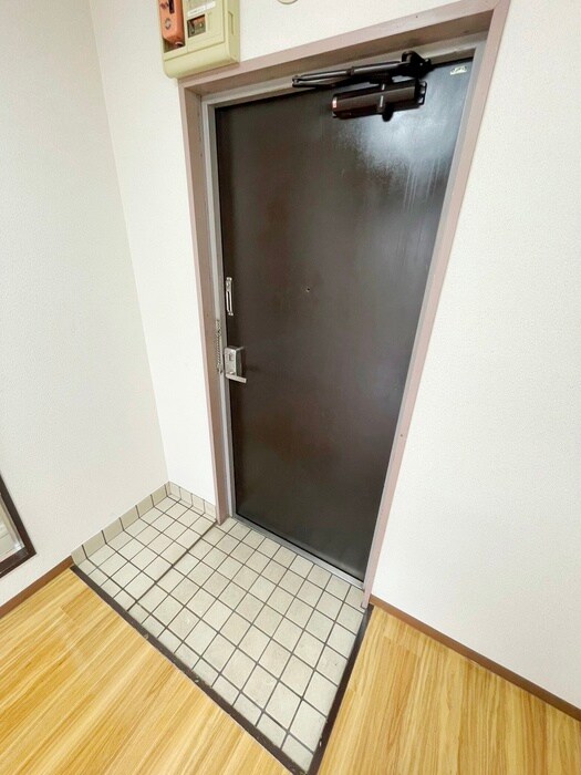 物件内観写真22　(玄関)