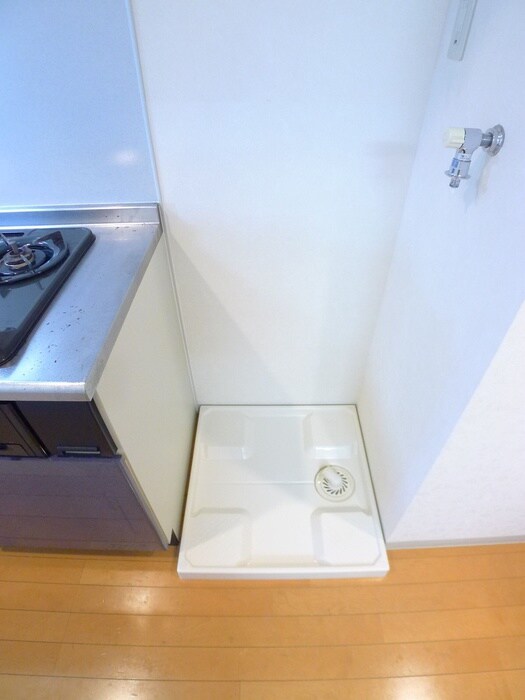 物件内観写真13　(洗濯機置場)