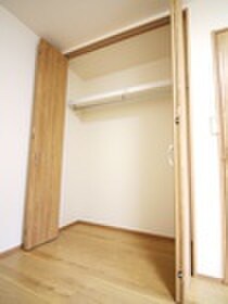 物件内観写真12　(収納)