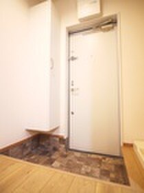 物件内観写真16　(玄関)