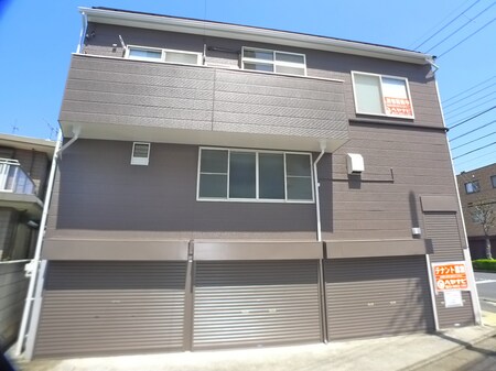 伊興１丁目店舗付き住宅外観写真