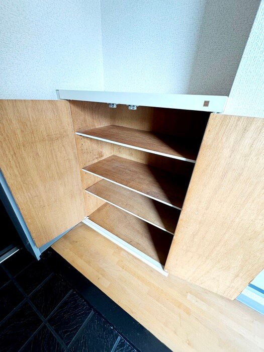 物件内観写真16　(靴箱)