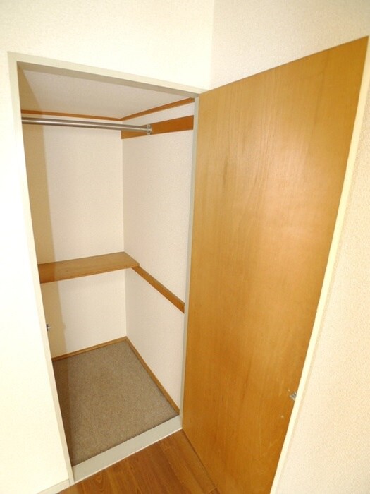 物件内観写真5　(収納)