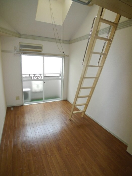 物件内観写真6　(居室)