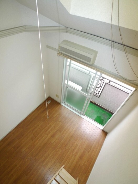 物件内観写真10　(室内からの展望)