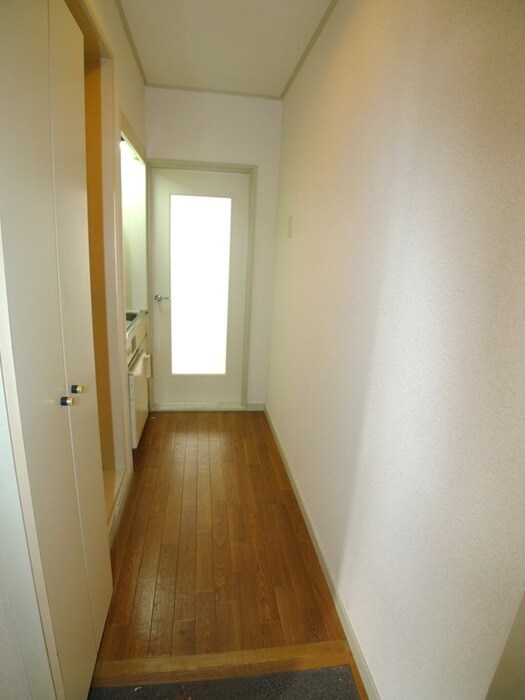 物件内観写真16　(廊下)