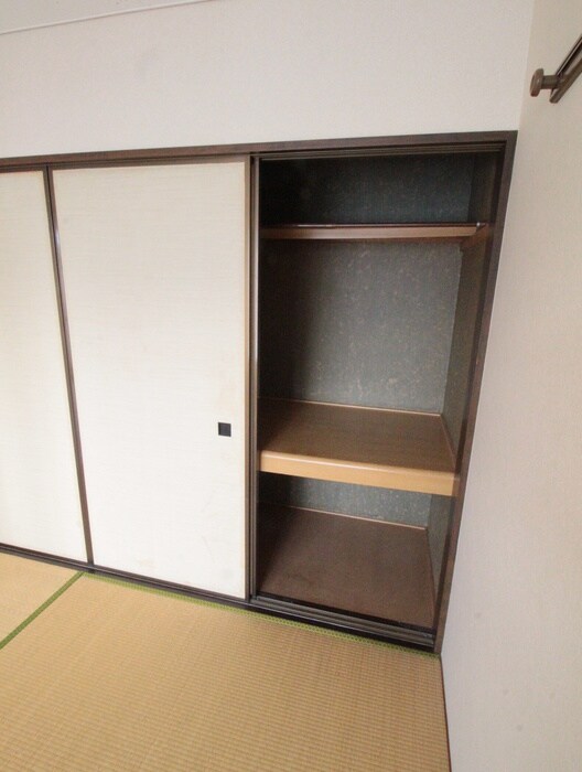 物件内観写真10　(収納)