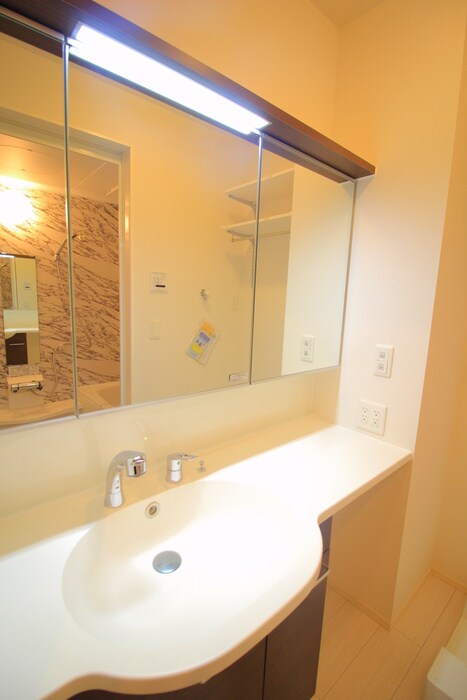 物件内観写真14　(洗面)