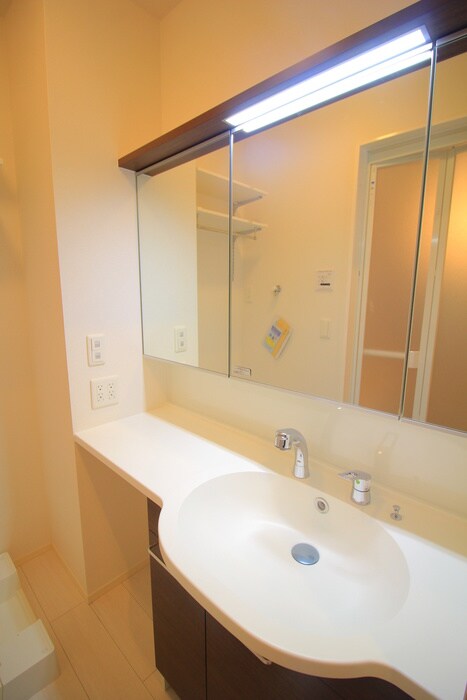 物件内観写真15　(洗面)