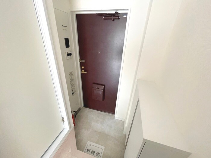 物件内観写真16　(玄関)