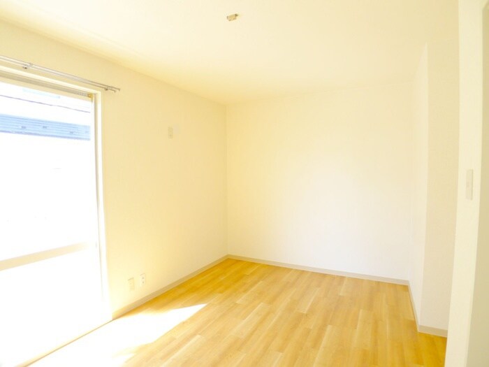 物件内観写真5　(居室)