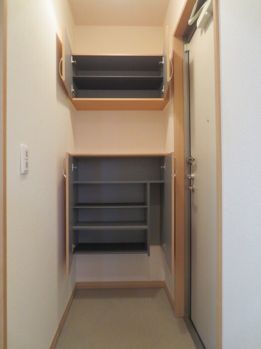 物件内観写真17　(靴箱)