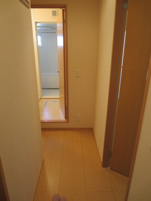 物件内観写真22　(廊下)