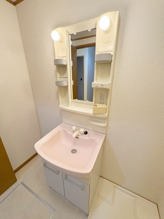 物件内観写真9　(洗面)