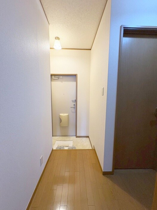 物件内観写真15　(廊下)