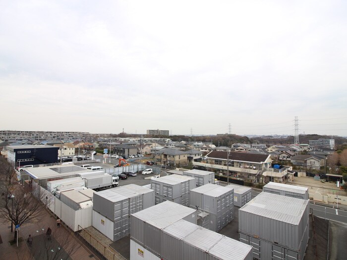 物件内観写真22　(室内からの展望)