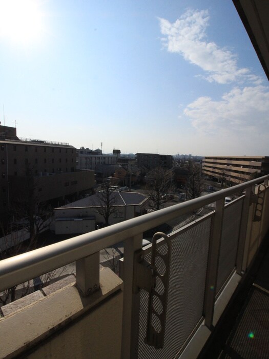 物件内観写真21　(室内からの展望)