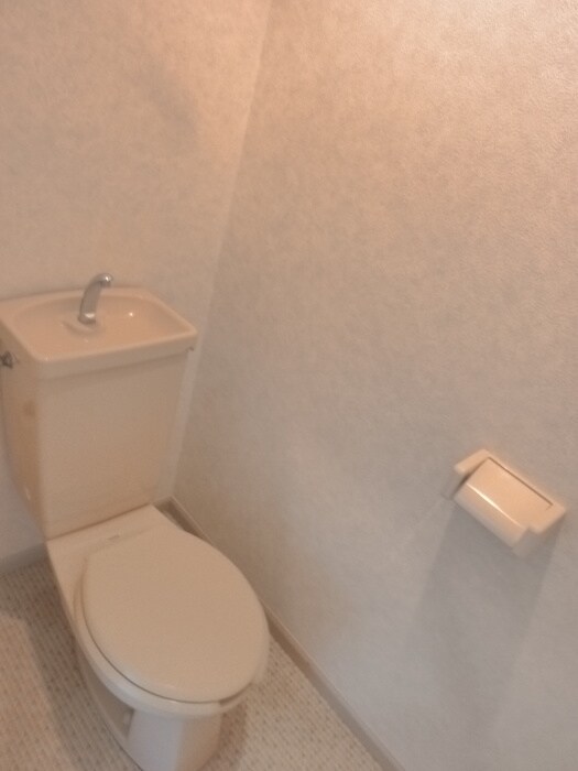 物件内観写真12　(トイレ)