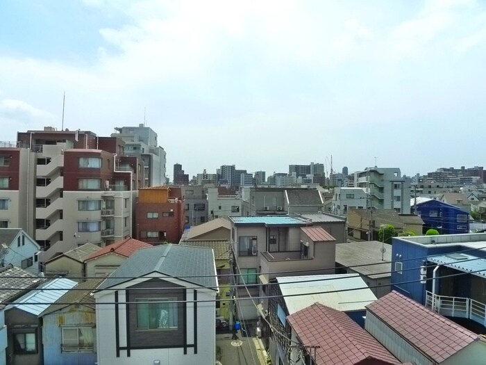 物件内観写真17　(室内からの展望)