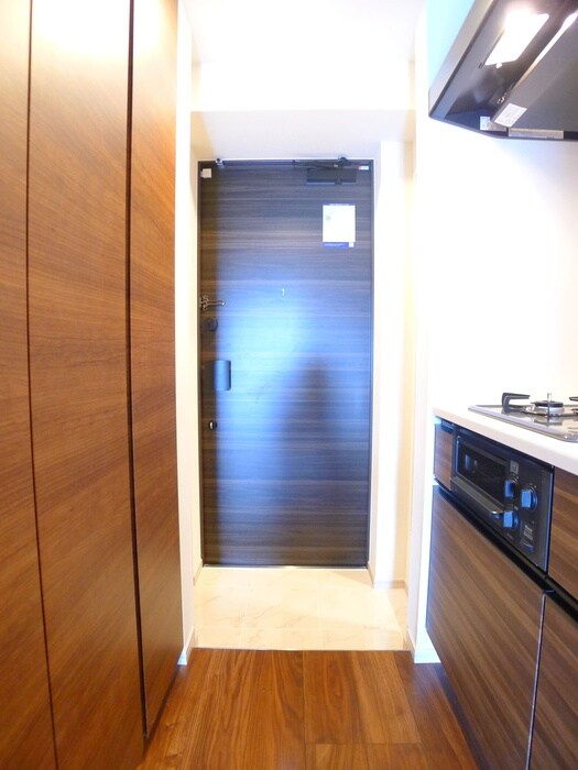 物件内観写真18　(玄関)