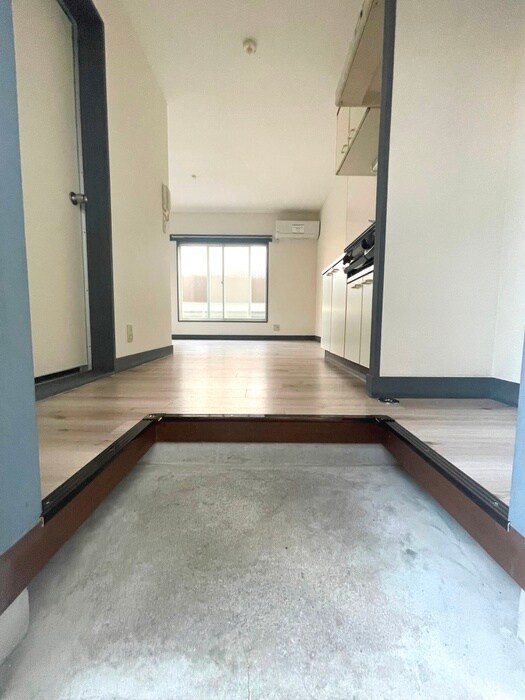 物件内観写真14　(玄関)