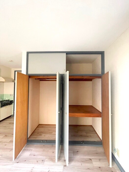 物件内観写真15　(収納)