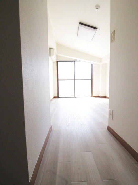 物件内観写真20　(廊下)