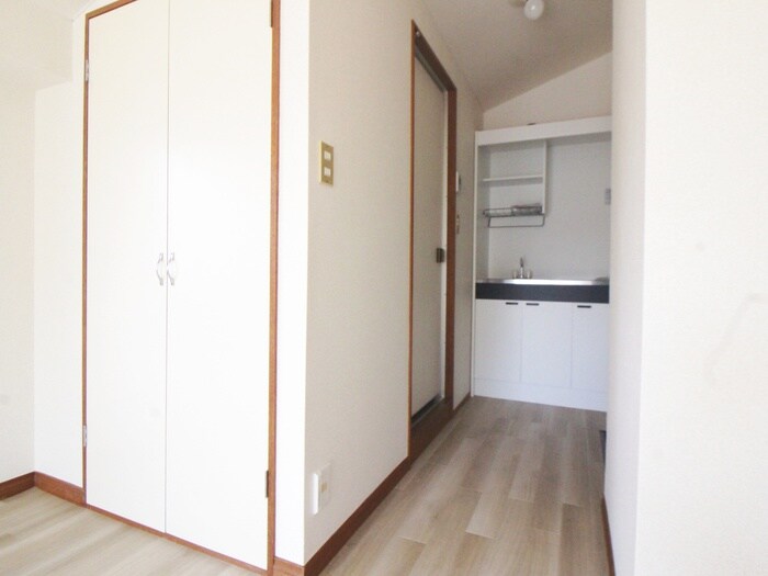 物件内観写真21　(廊下)