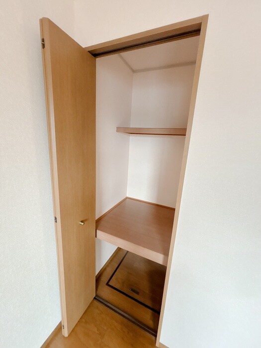物件内観写真10　(収納)