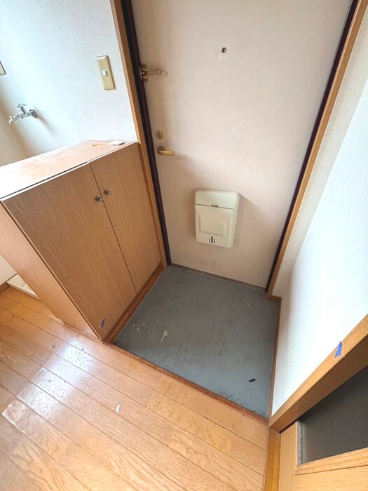 物件内観写真14　(玄関)