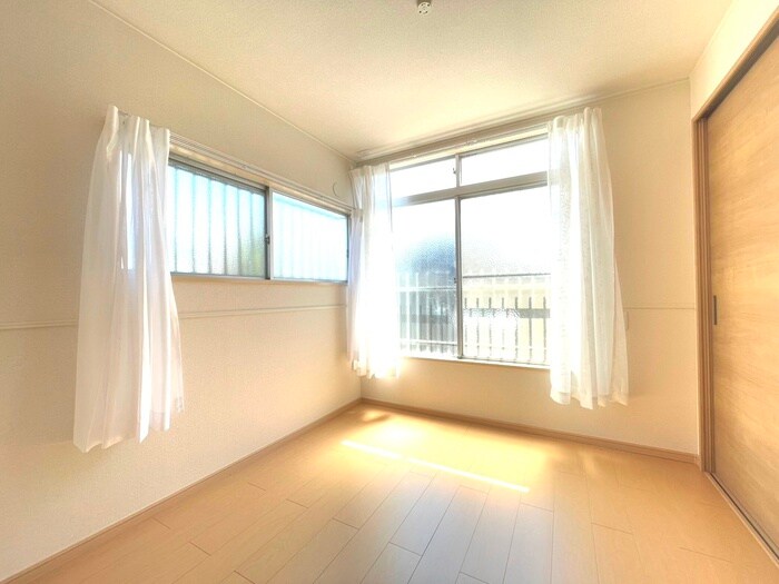 物件内観写真13　(居室)