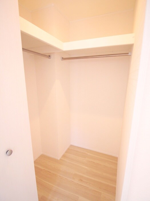 物件内観写真11　(収納)