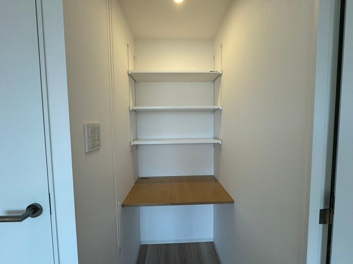 物件内観写真12　(収納)